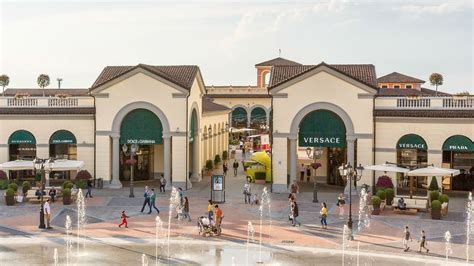 Boutique FENDI Serravalle Designer Outlet Serravalle Scrivia.